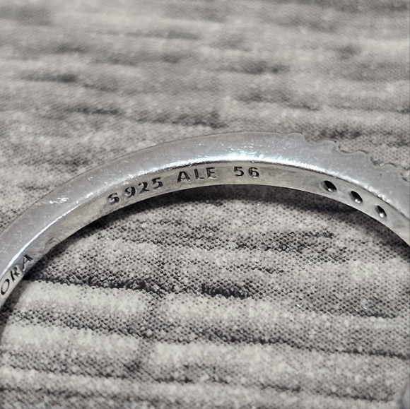 Authentic Pandora Halo Hearts Ring - Picture 4 of 5